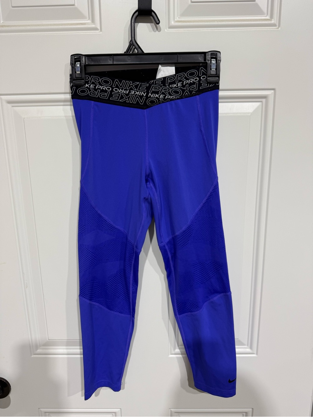 Nike Pro Women's Compression leggings, color "Concord Purple". Size small